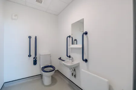 Unit 16, Central Trading Estate, Mosley Road, Trafford Park, Industrial To Let - 8698361-interior09-800.jpg