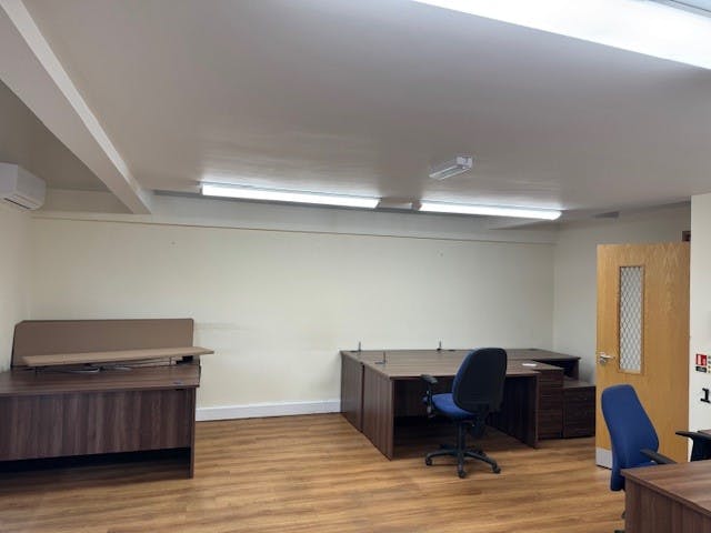 Unit 4, 4 Pedigree Farm Barns, Northampton, Offices To Let - Unit 4 internal 12.jpg