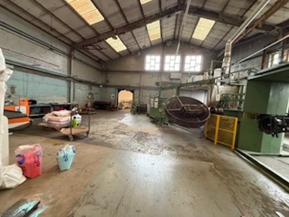 Large Warehouse, Royds Mill, Sheffield, Industrial To Let - IMG_1569.jpeg