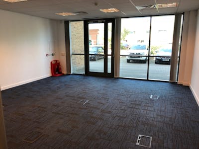 2 Oaks Court, Borehamwood, Office To Let - IMG_3999.jpg