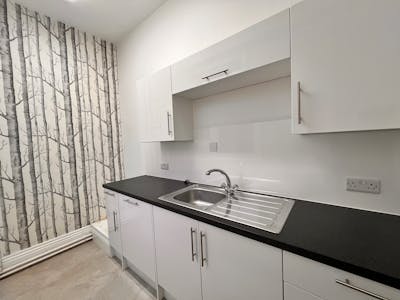 6 Victoria Avenue, Harrogate, Office To Let - image00007.jpeg