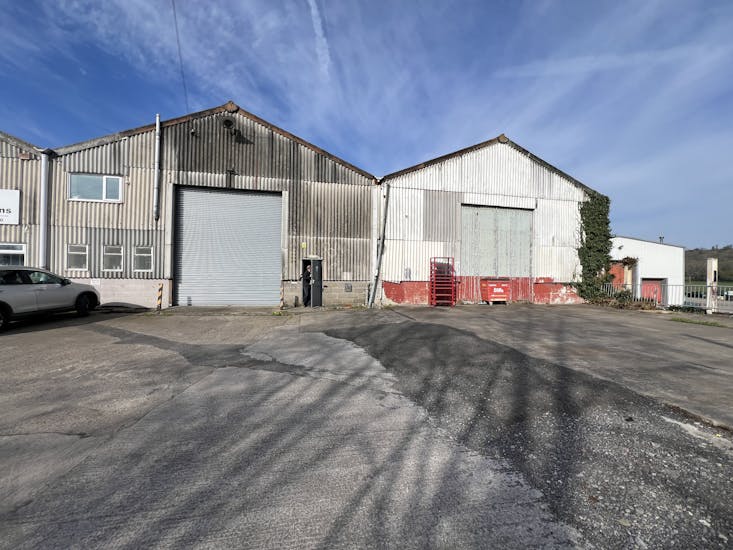 Unit 6, Bristol, Industrial To Let - 20250408_083322594_iOS.jpg