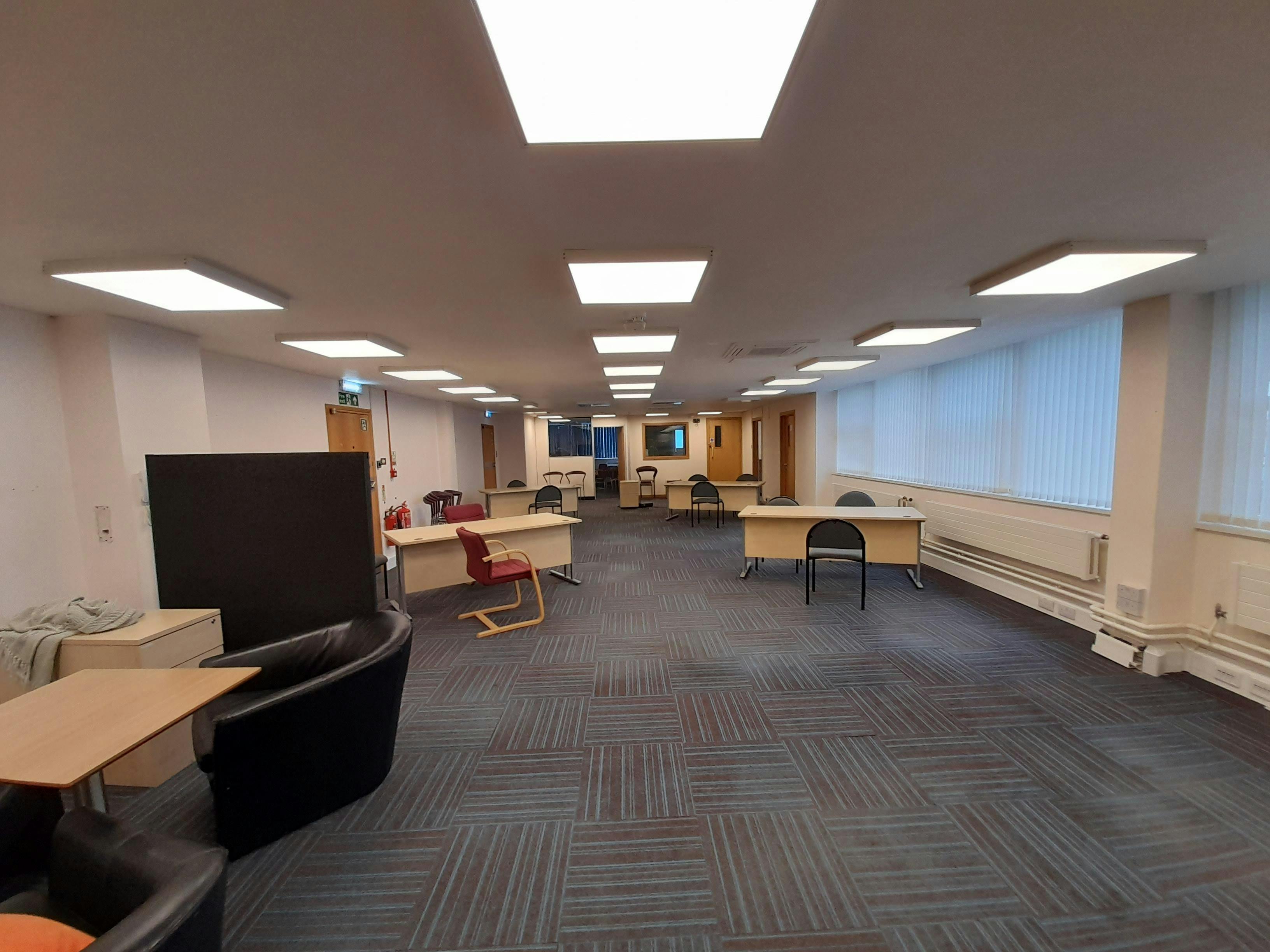 The Office Suites, Paddington House, Basingstoke, Offices To Let - pro1g1yf8ET.jpeg