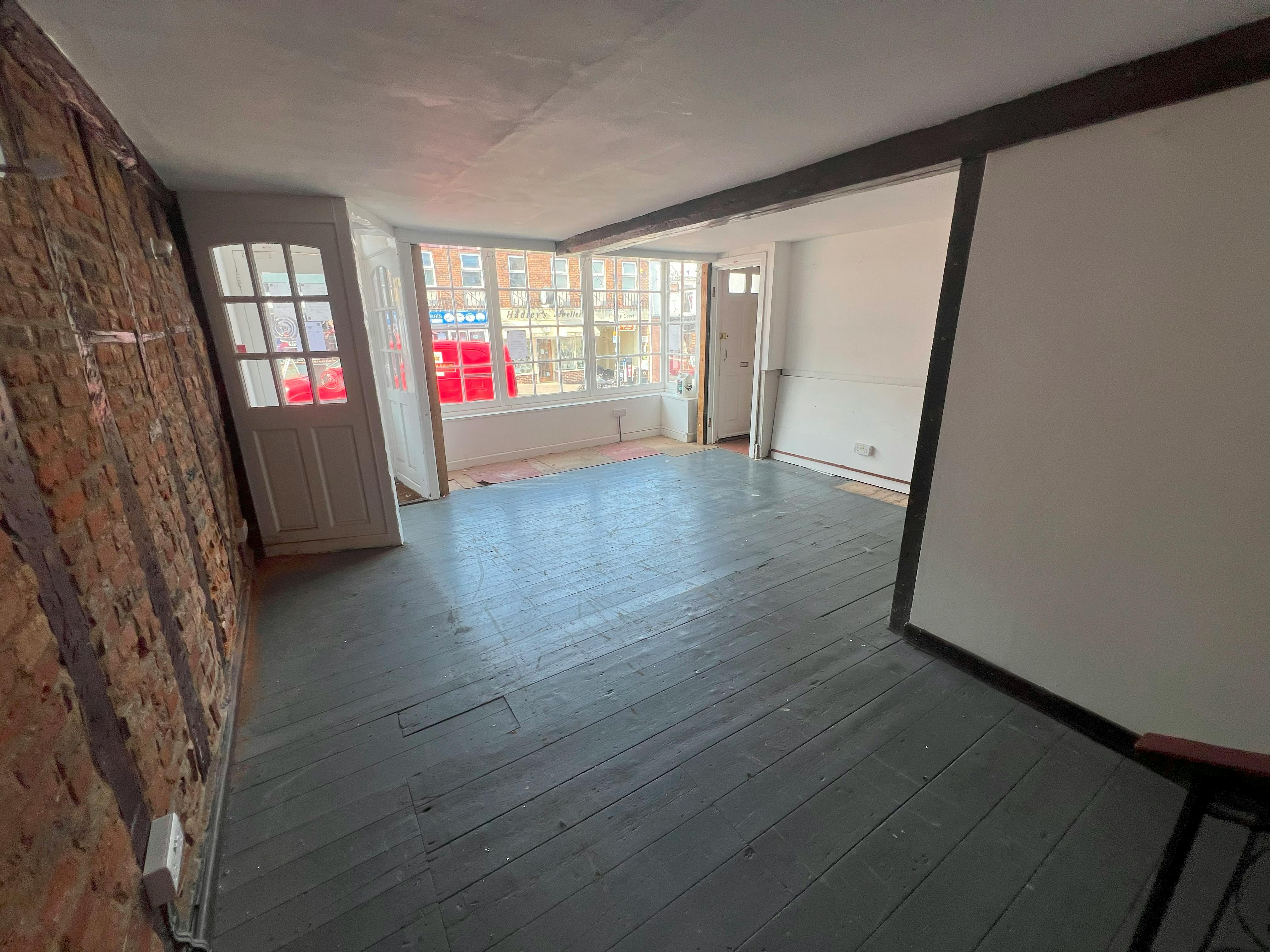 Retail/Shop in Lymington - photo 3