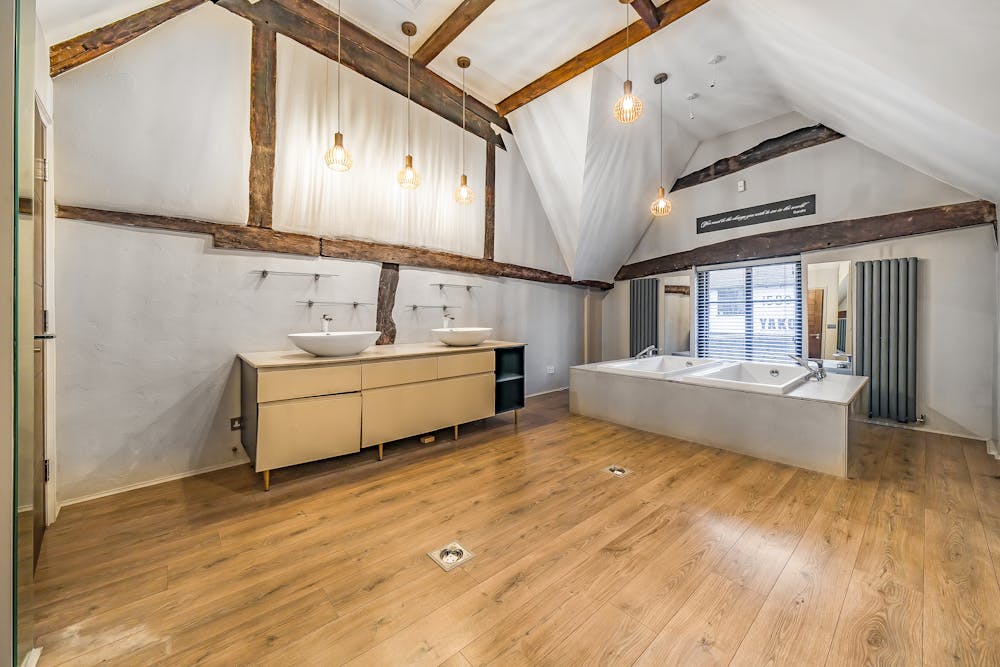 7 High Street, Pinner, Investment / Office / Retail For Sale - 1244588 12.jpg