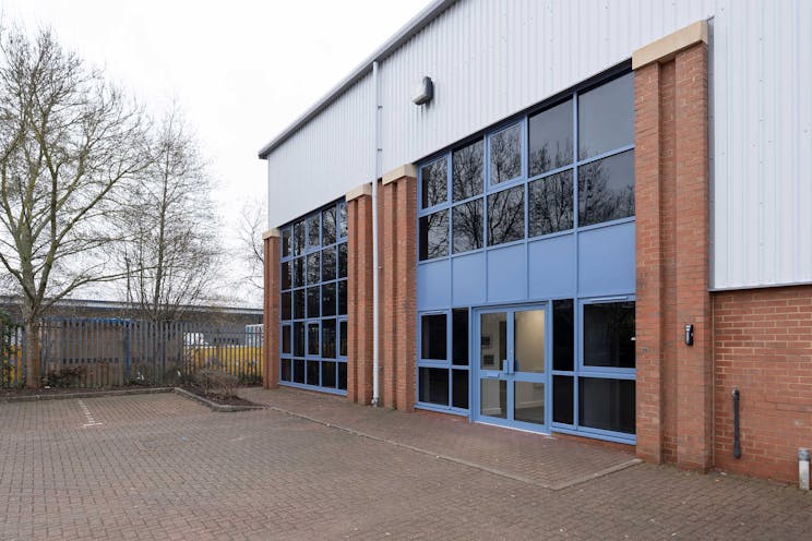 Unit 2 Transcentral, Reading, Industrial / Warehouse To Let - External4.jpg