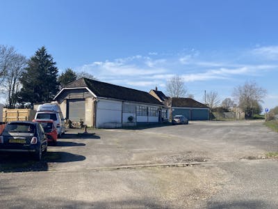 Forward Garage and workshops, Sherborne, Industrial/Logistics To Let / For Sale - IMG_0866.JPG