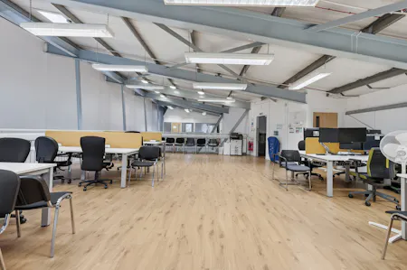 18-20 London Lane, London Fields, D1 (Non Residential Institutions) / D2 (Assembly and Leisure) / Leisure / Office To Let - img_0181.jpg