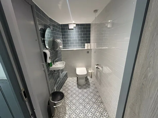 13 High Street, Windsor, A3 / Retail To Let - WC 2026.jpg