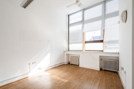 595-597 Commercial Road, London, Healthcare / Leisure / Office / Retail To Let - Commercial Rd 595597  Low Res 17.jpg