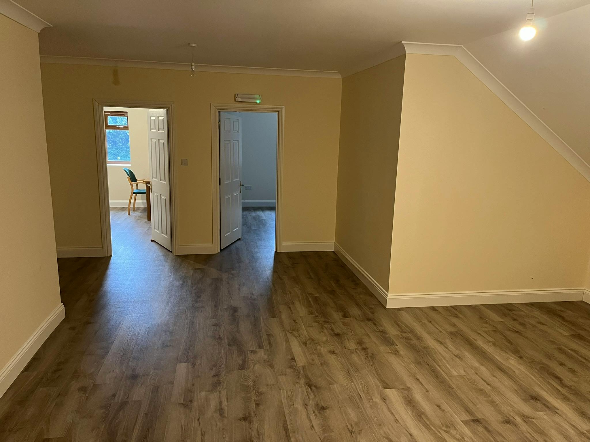 Tittershall Lodge, Kingswood Lane, Aylesbury, Land / Offices / Retail To Let - IMG_2841.JPEG