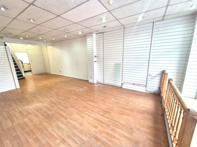 74 Gloucester Road, Manchester, Retail To Let - 20260220_112847.jpg