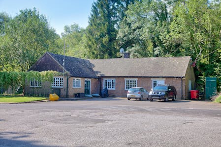 Chilmark Estates, Nr. Salisbury, Investment - Mixed use For Sale - Building 22 and Annexe