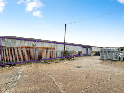 Unit 12, Sandhurst, Canvey Island, Industrial To Let - 83ab8664-WhatsApp 20Image 202026-02-02 20at 2016.58.33.jpeg