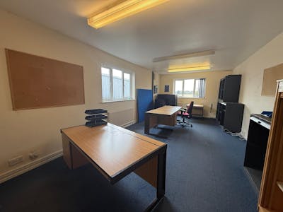 Unit 7-8 Fleethall Road, Rochford, Office To Let - IMG20251013WA0023.jpg