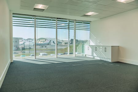 Meadow Gate, Farnborough Airport, Farnborough, Office To Let - Meadowgate Room Shots-15.jpg