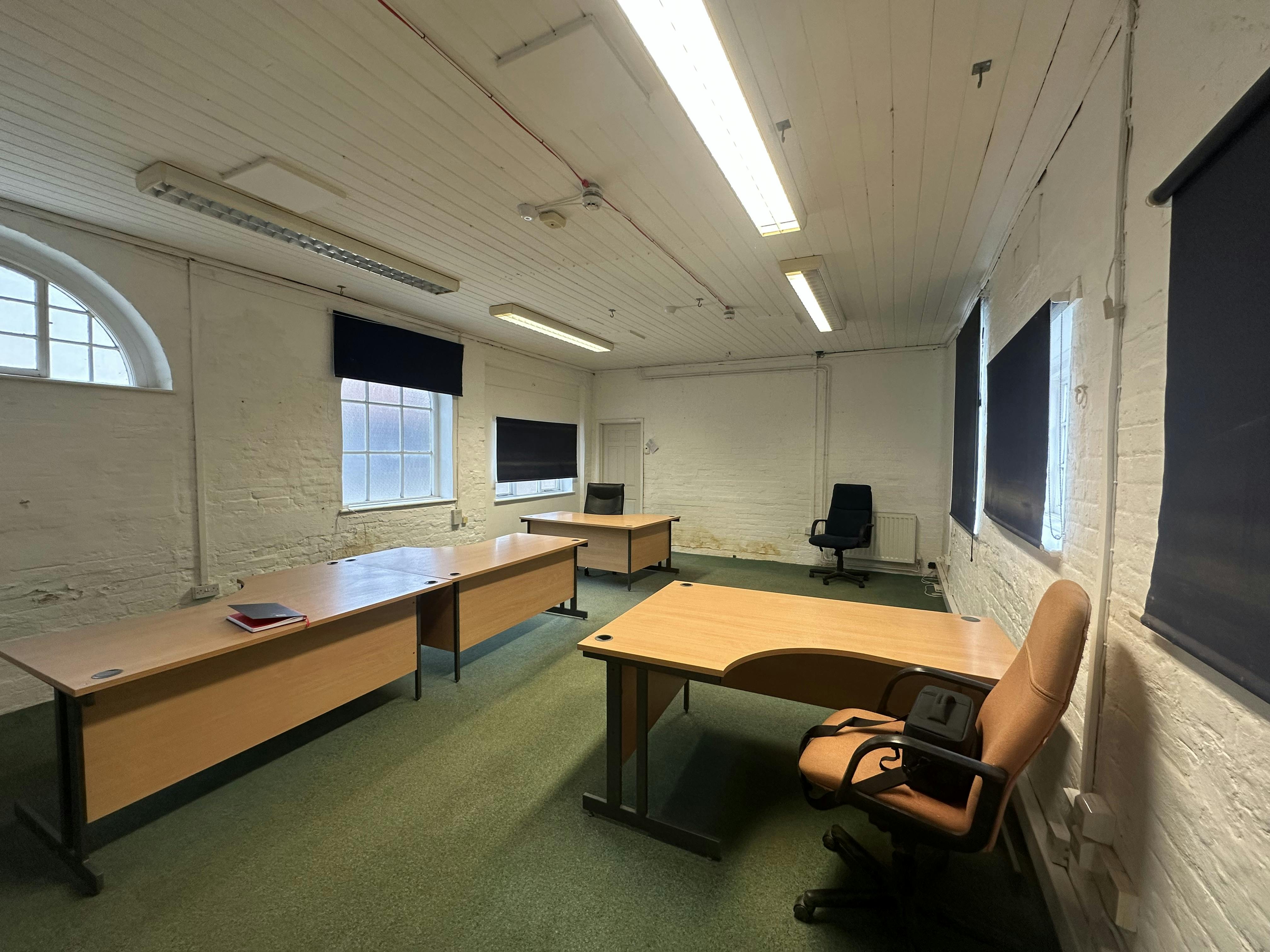 Office Suite, Old Coach House, Adwell, Office To Let - IMG_2028.jpeg