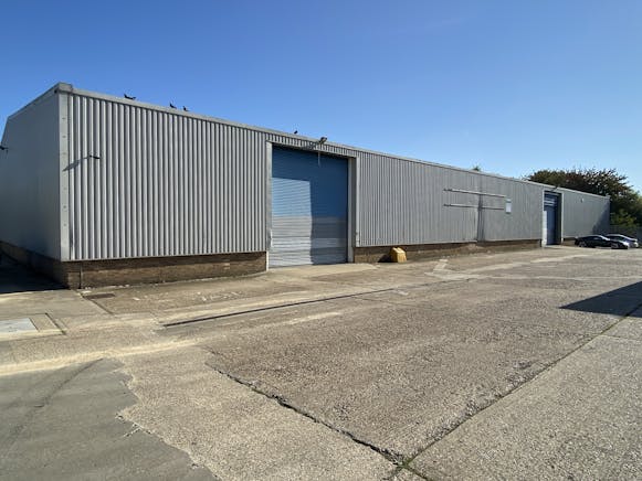 Unit 6 Vanguard Industrial Estate, Ashford, Industrial To Let - 20250930_091710845_iOS.jpg