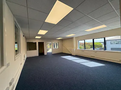 Unit 2 Mornington Place, Waterlooville, Industrial / Warehouse To Let - WhatsApp Image 2026-10-07 at 11.58.21 (8).jpeg