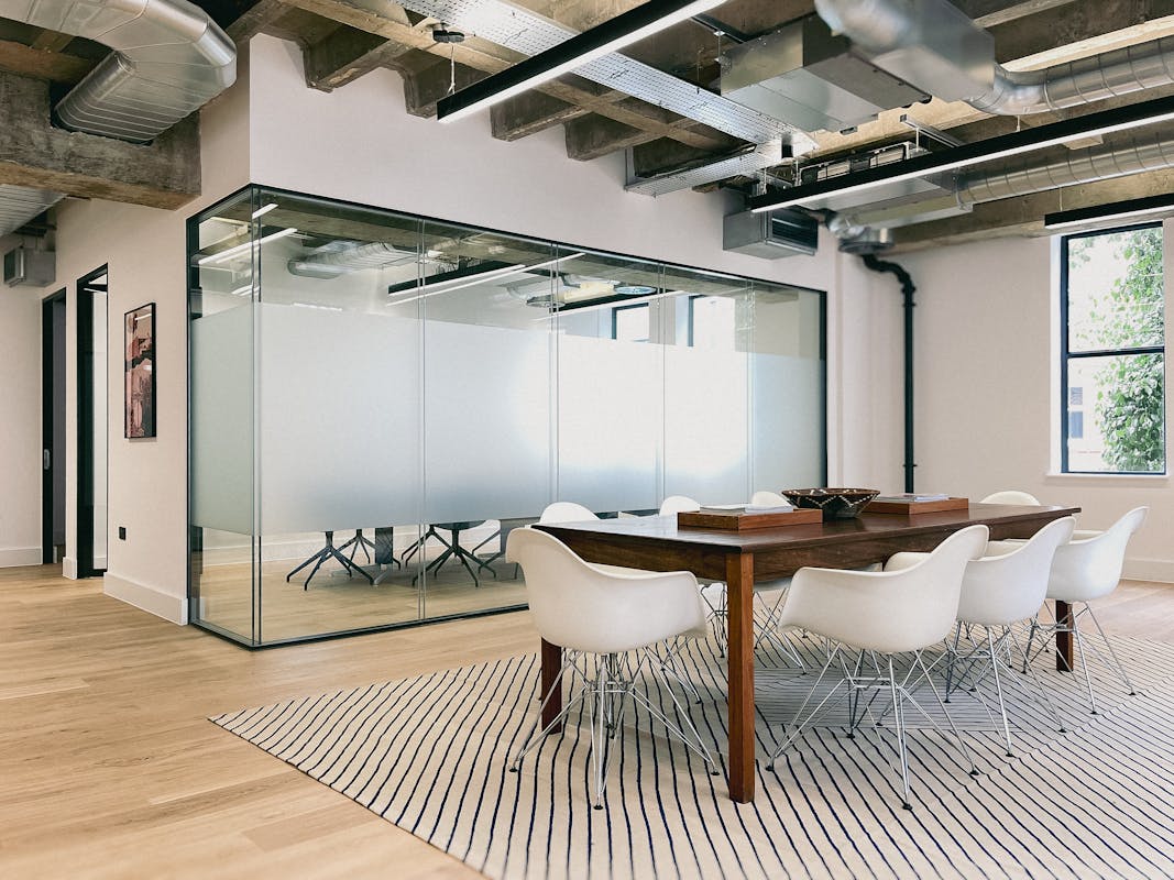 Woolverstone House, London, Office To Let - WOOLVERSTONE MEETING AREA  MEETING ROOM EXT  11.JPG