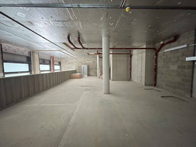 14-15 Upper Dock Walk, London, Office / Retail To Let - IMG_2116.jpg