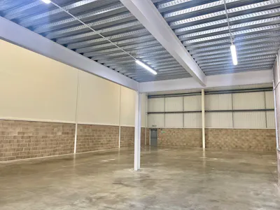 6 Langley Park, Langley, Warehouse To Let - 6 Langley - Warehouse 5.jpeg