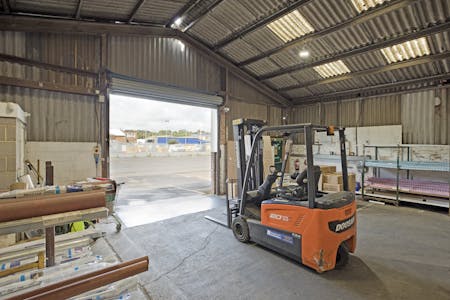 Unit 2, Brown Lane West, Leeds, Industrial To Let - IMG_4145.jpg