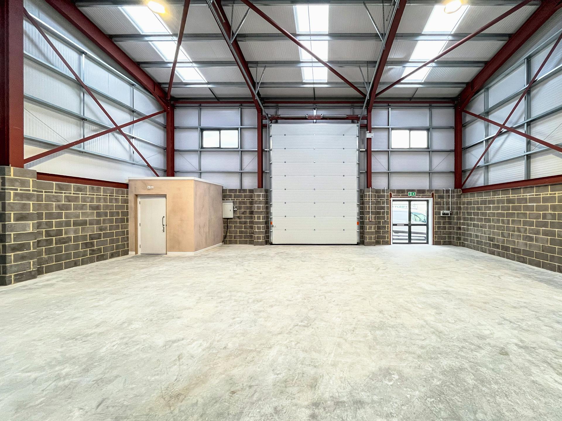Industrial Unit in Wimborne - photo 4