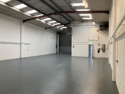 Unit 4 Hanworth Trading Estate, Feltham, Industrial / Warehouse To Let - IMG_1459.jpg