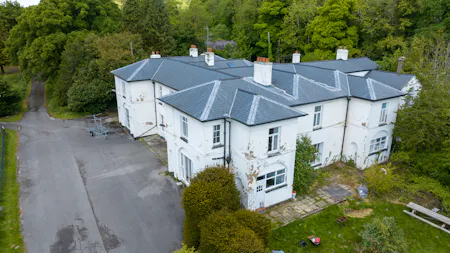Colomendy, Mold, Education / Leisure / Other For Sale - DJI_20260515140044_0498_D.jpg