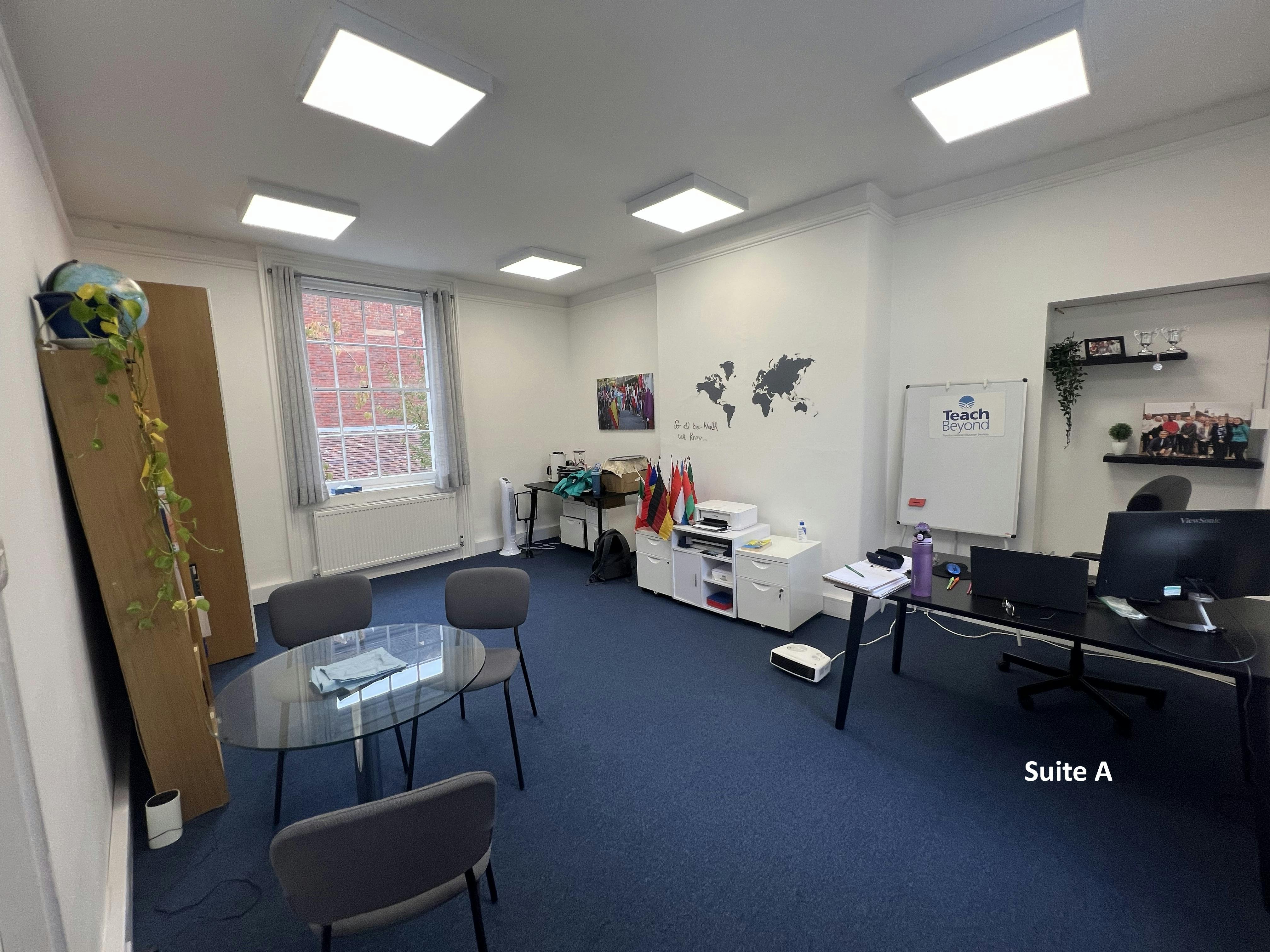 Richmond House, Horsham, Office To Let - IMG_9411 named.jpg