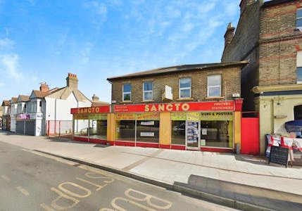 116-122 London Road, Southend-on-Sea, Office / Retail - In Town / Showroom To Let - External.jpg