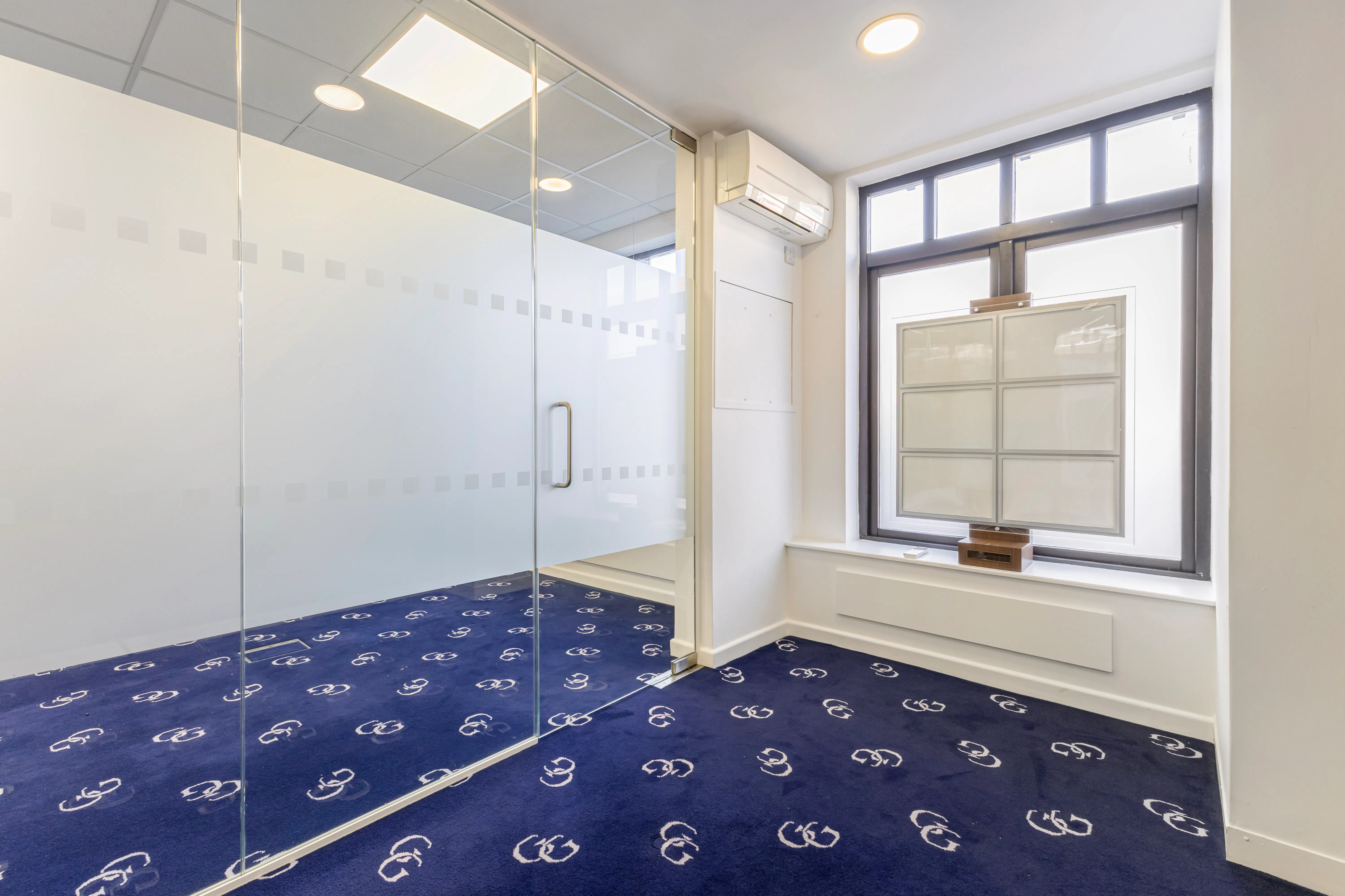 Ground Floor Office, 5 Chalfont Court, Amersham, Offices To Let - 111059_Ground Floor 5 Hill Avenue (19).jpg