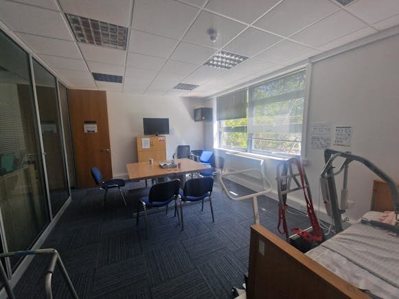 Unit 7 Prisma Park, Berrington Way, Basingstoke, Office For Sale - 20260430_111114.jpg