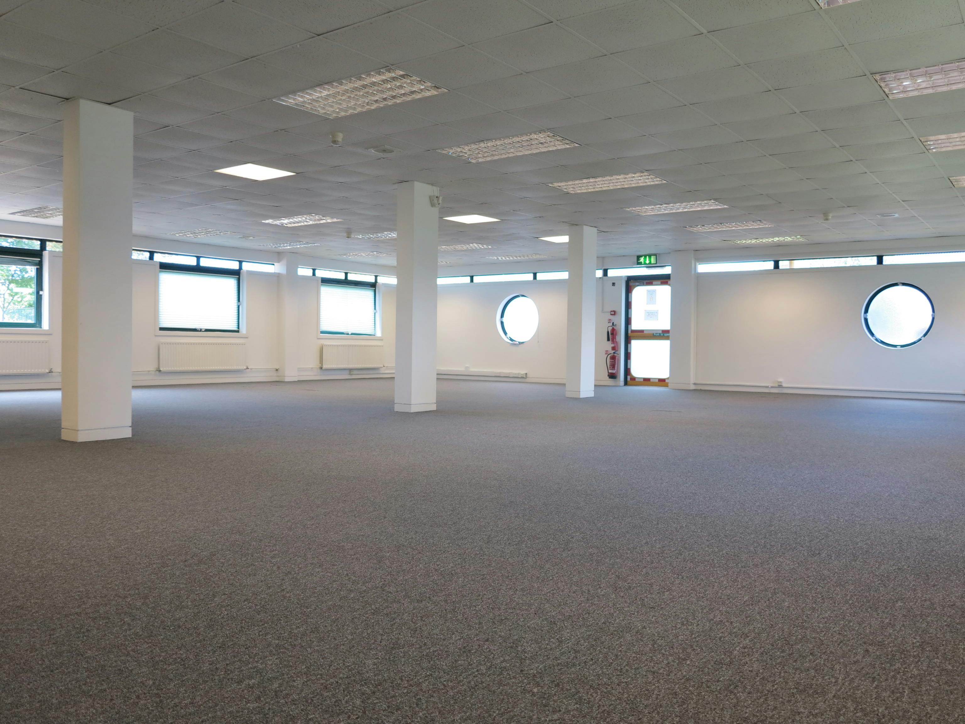 Office in Portsmouth - photo 4