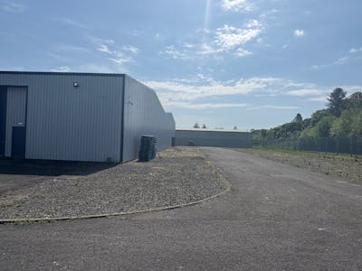 Unit 4 Wardpark South, Wardpark Place, Cumbernauld, Industrial To Let - External 3.jpg