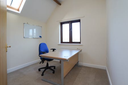 Old Barn Cottage, Warwick, Office To Let - Wareing & Co-18.jpg