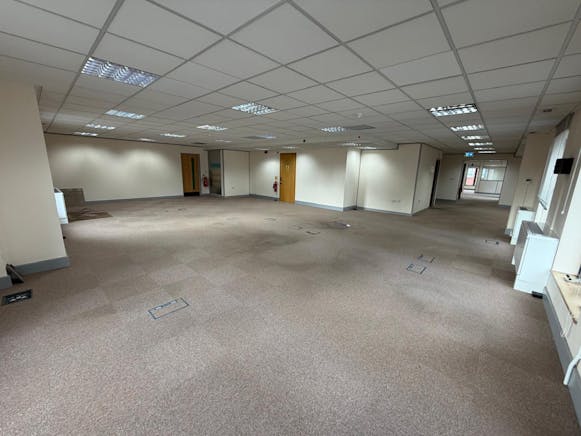 First Floor Suite, Kingswood House, Southend-on-Sea, Office To Let - IMG20251013WA0020.jpg