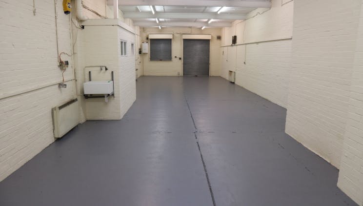 Unit 51 Milford Trading Estate, Reading, Industrial / Warehouse To Let - Milford Road Trading Estate Unit 51 Interior 4.JPG