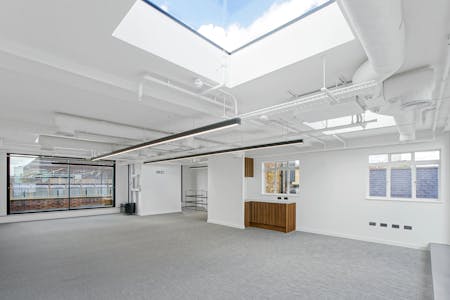 21-22 Great Sutton Street, London, Office To Let - DSC00958.jpg