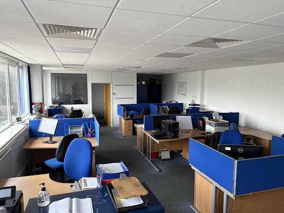 Unit 5 Abbeymead Industrial Park, Waltham Abbey, Industrial To Let - IMG_0329.jpg