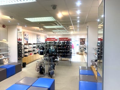24 Talisman Square, Kenilworth, Retail To Let - IMG_6082.JPG