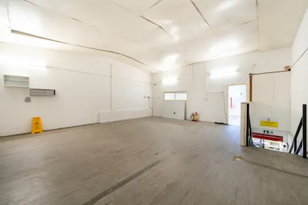 8 Peter James Enterprise Centre, Park Royal, Industrial To Let - 1534416 (2).jpg