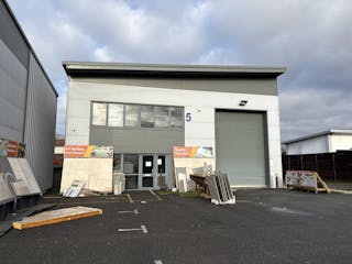 5 Abbey Point, Waltham Abbey, Industrial To Let - IMG_0220.jpg
