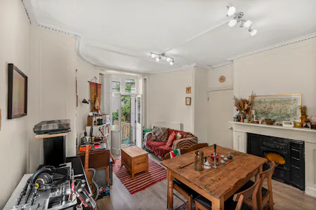 106-108 Denmark Hill, London, Retail For Sale - reception1 (2).jpg