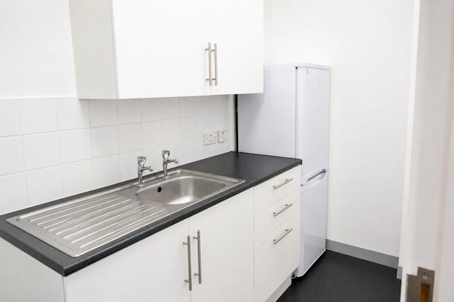 1 Astra Centre, First Floor, Harlow, Offices To Let - Astra first floor office kitchen .jpeg