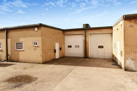 Triangle Industrial Estate, London, Industrial To Let - 122017_222565_1c.jpg