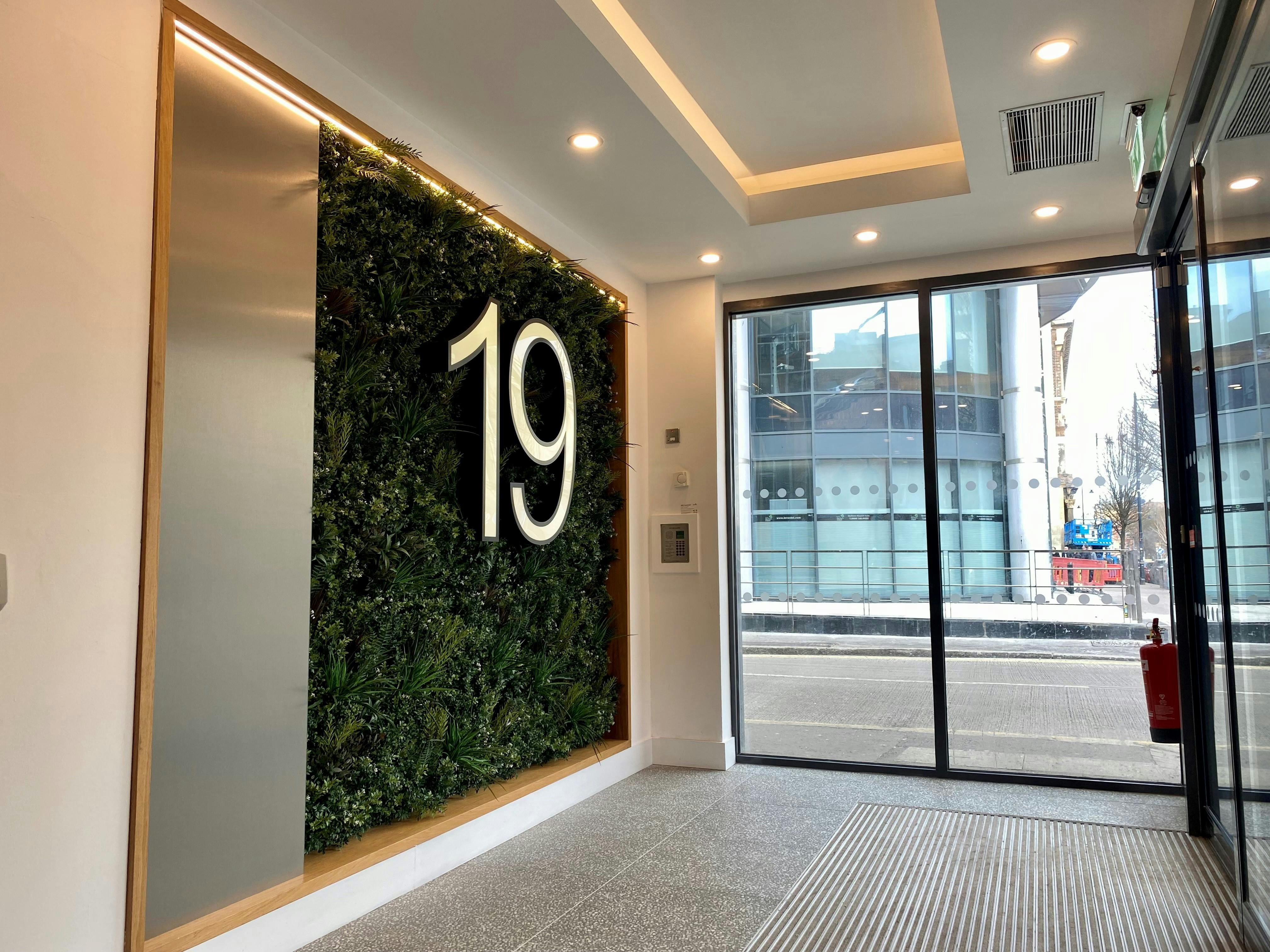 19 Bedford Street, Belfast, Offices To Let - Image 2
