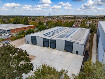 Unit 2, Woodside Industrial Estate, Humphrys Road, Dunstable, LU5 4TP