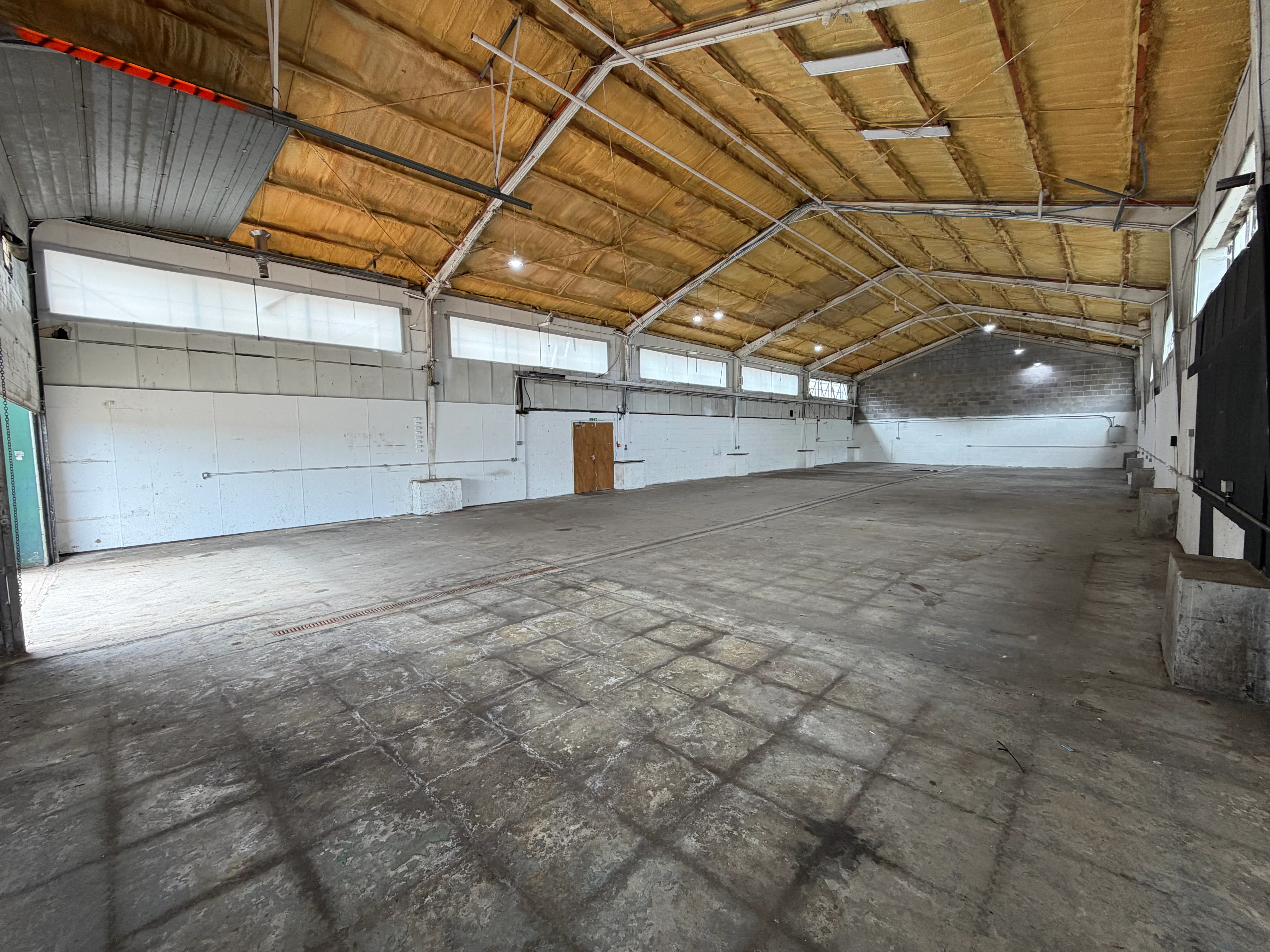 89NE Greenham Business Park image 3